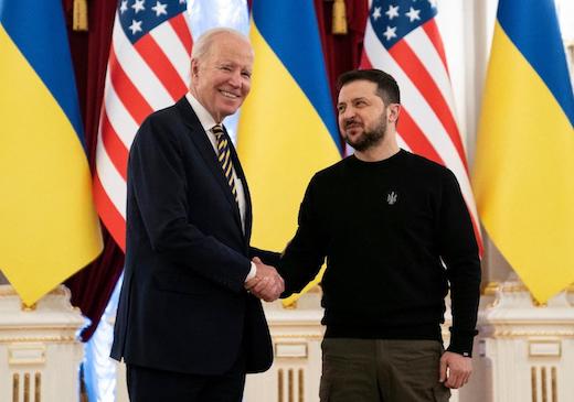 Biden Shaking hands with Zelensky