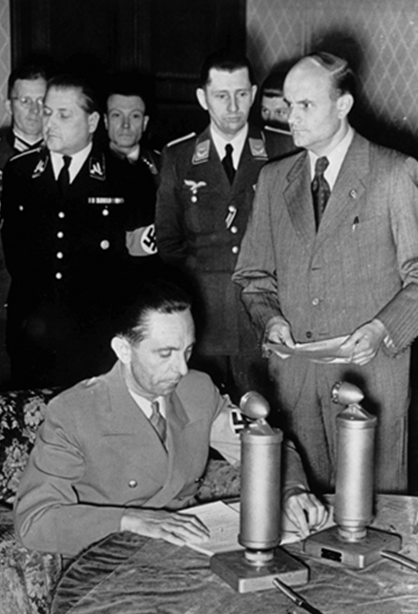 Goebbels announces the attack against the Soviet Union